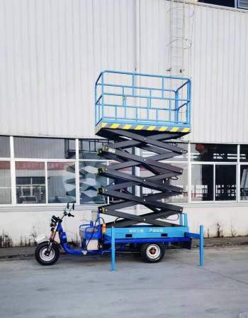 Vehicle mounted electric hydraulic elevator Lifting platform Three wheeled mobile manufacturer Aerial work platform machine