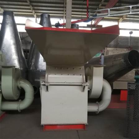 Household wood pulverizer, wood mill, small wood pulverizer, reasonable structure, stable operation