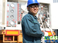 Professional engineers for nuclear magnetic resonance refueling of liquid helium provide on-site refueling services at Yuejia Gas Group