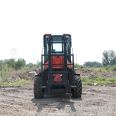 Wheeled off-road forklifts are suitable for large forklifts in various terrains, with a loading height of 4 meters at ports