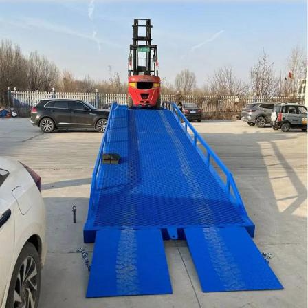 Yingda Mobile Hydraulic Boarding Bridge with Large Load Capacity, Stability, and Flexibility in Good Running