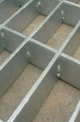 Pressure welded steel grating, pressure welded steel grating, irregular spot welded grid plate