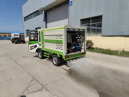 Ruihu high-pressure cleaning fire truck manufacturer provides electric street fire patrol vehicles in the factory area