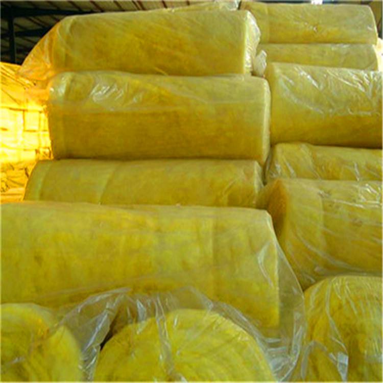 Glass wool composite polypropylene film with a unit weight of 24KG/m ³  Waterproof and breathable film