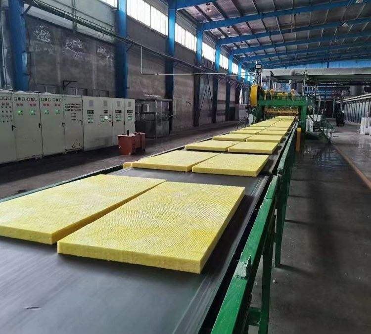 Aluminum foil superfine Glass wool board flame retardant and thermal insulation, small bulk density for studio tunnels