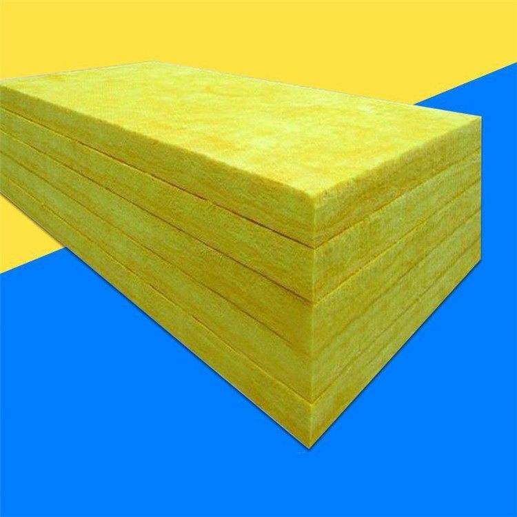 Glass wool composite polypropylene film with a unit weight of 24KG/m ³  Waterproof and breathable film