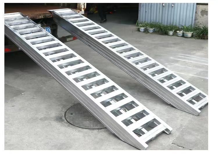 Roller anti slip ladder 3.8-meter boarding and alighting platform factory actual price shipped on demand