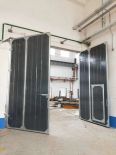 The steel side hung door is easy to open. Various styles of polyurethane insulated door hanging rail Sliding door Deshun
