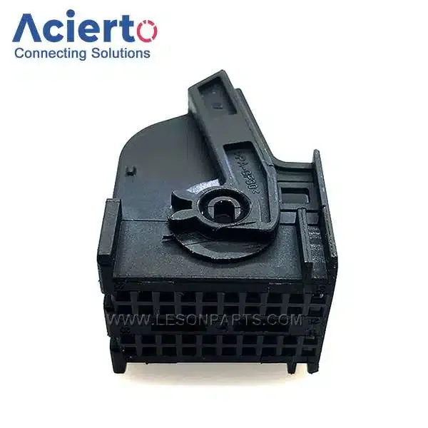 40 Pin Tyco Amp Automotive Electrical Cable Plug Car Wiring Harness Unsealed Connector 0.6 MM Female Socket 967286-1