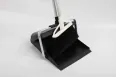 windproof dustpan