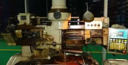 Gear shaping machine