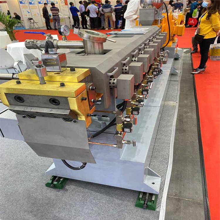 Jingchuangda twin-screw plastic granulator for plastic recycling, regeneration, modification, granulation and extrusion