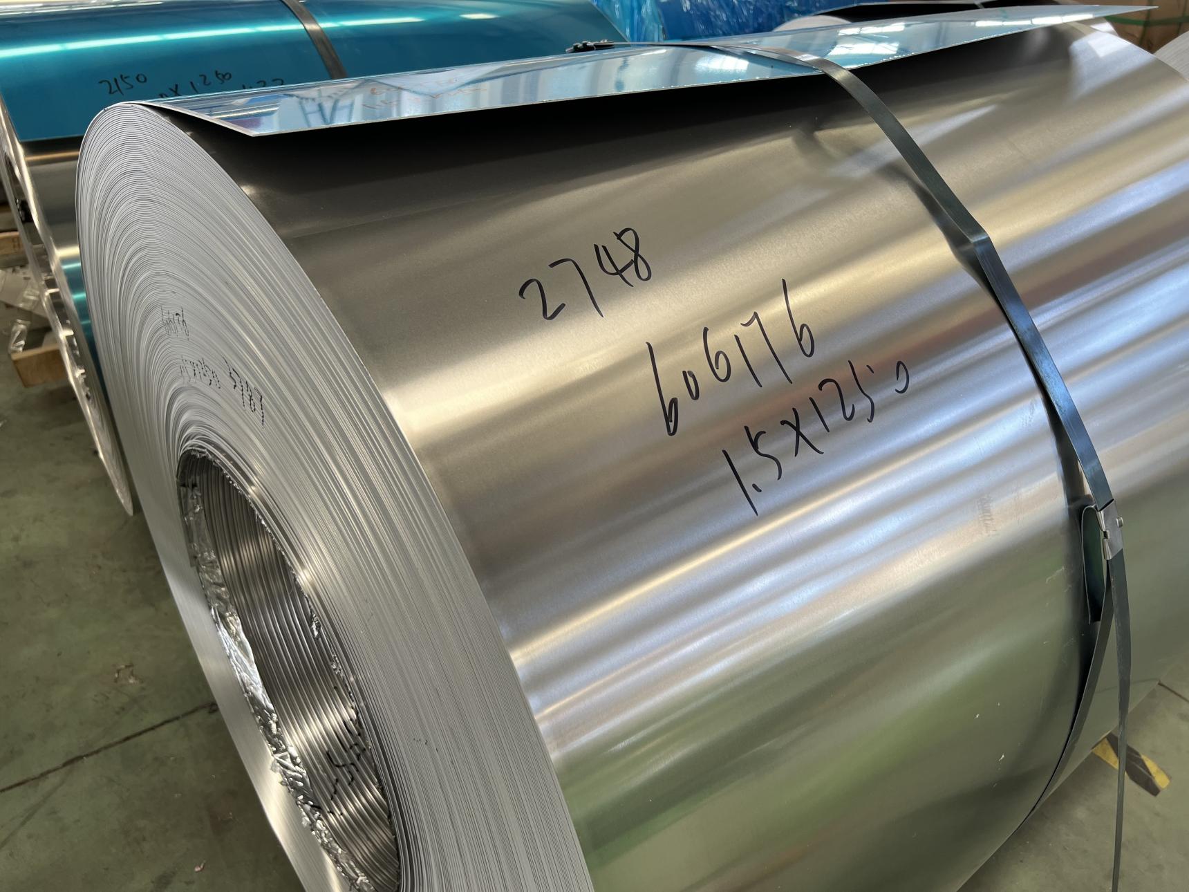 Hot Rolled 6061 Aluminum Alloy Coil Tread Pattern 2-5mm ASTM 6063 6082 1550mm