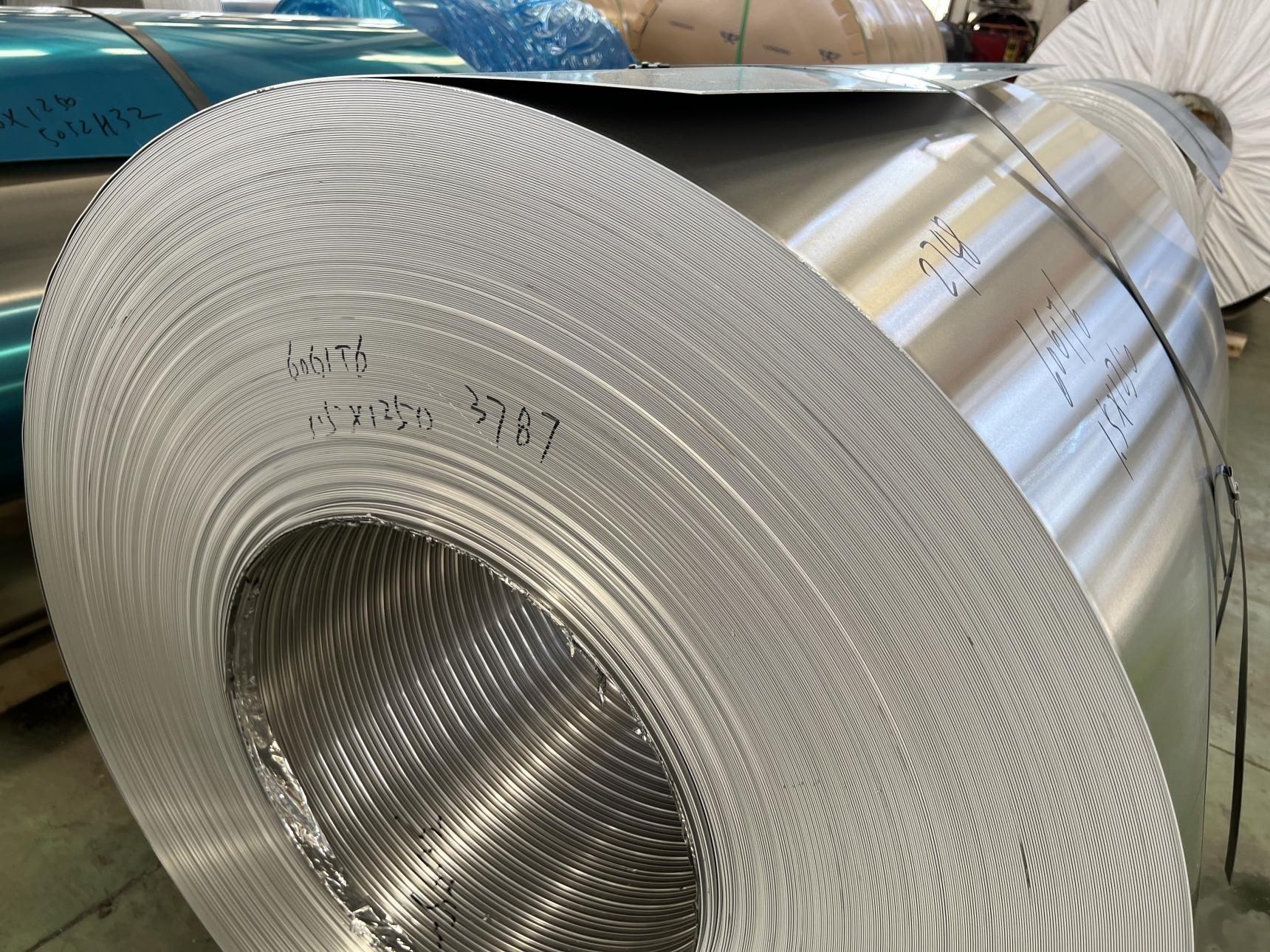 Hot Cold Rolled 6061 6063 6060 6082 7005 7075 7049 Aluminum Alloy Coil Prepainted Color Zinc Coated Aluminum Foil Strip