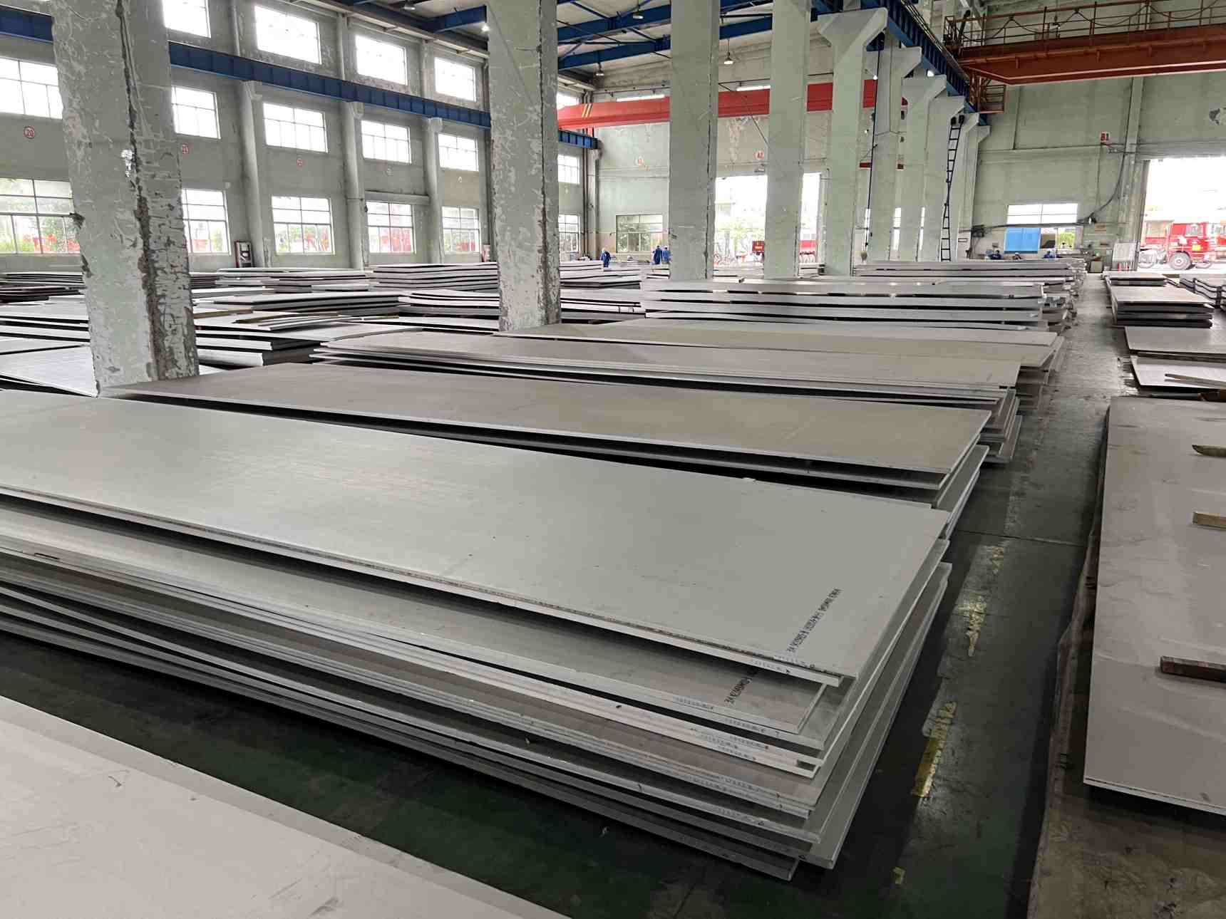 304 316 316L 430 stainless steel bright plate 2B HL NO.1 surface hot-rolled and cold-rolled dimensions can be customized