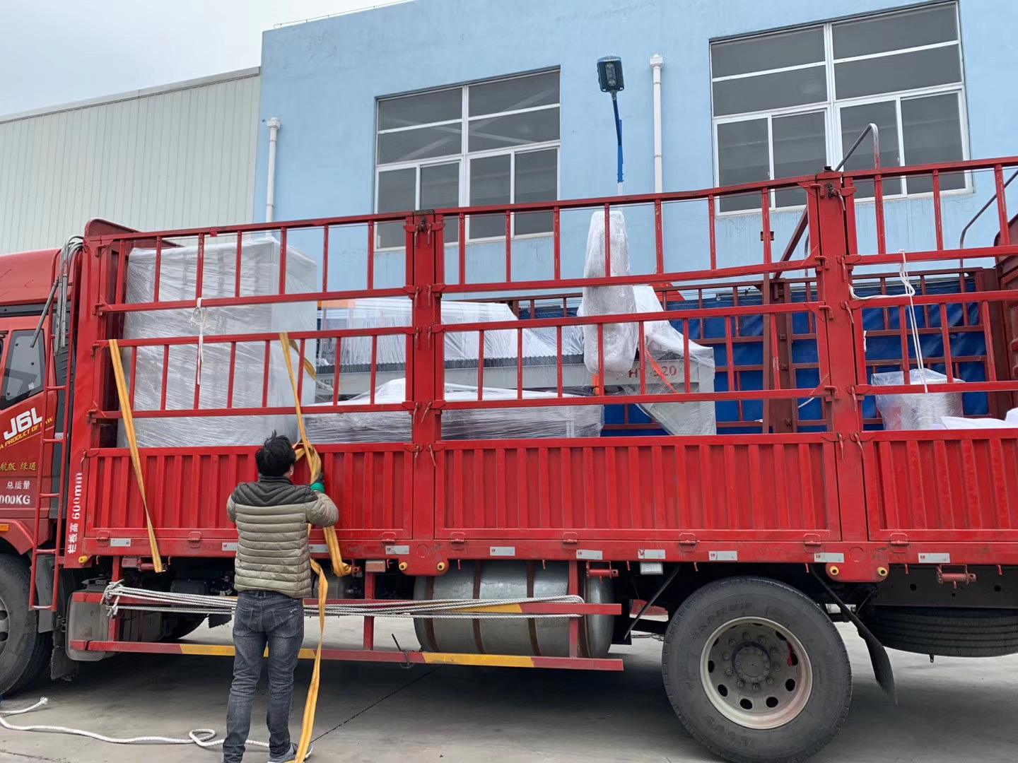 Injection Foam Machine  Polyurethane Two Components PU Red Party Wall Item Technical Sales