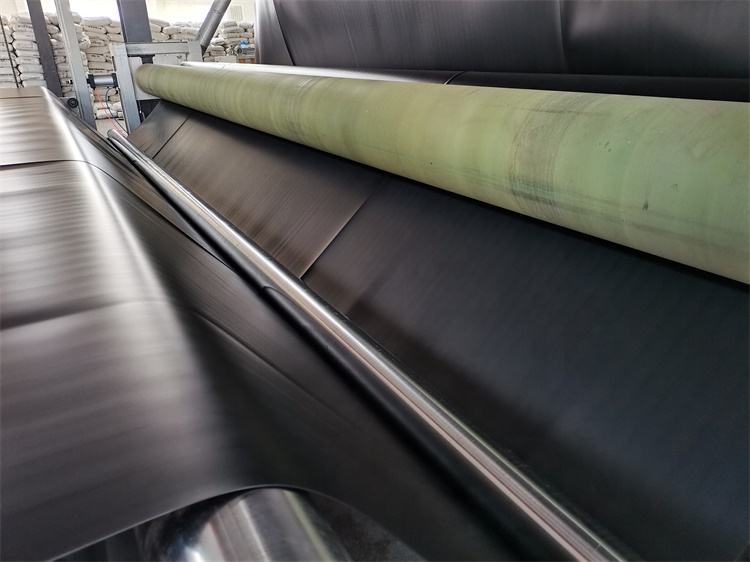 Factory Supply Liner Hdpe Geomembrane 0.5 Mm Geomembrane Popular Geomembran Hdpe 0.5