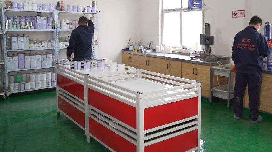 Cheap Price Epoxy resin mortar floor putty improving epoxy floor coating kit resistance to impact, pressure and abrasion