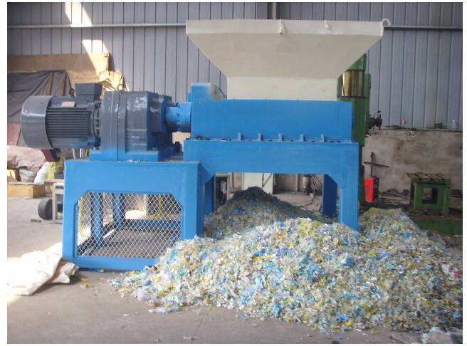 Industrial double shaft cardboard box crusher crushing plastic pipe shredder shredding machine