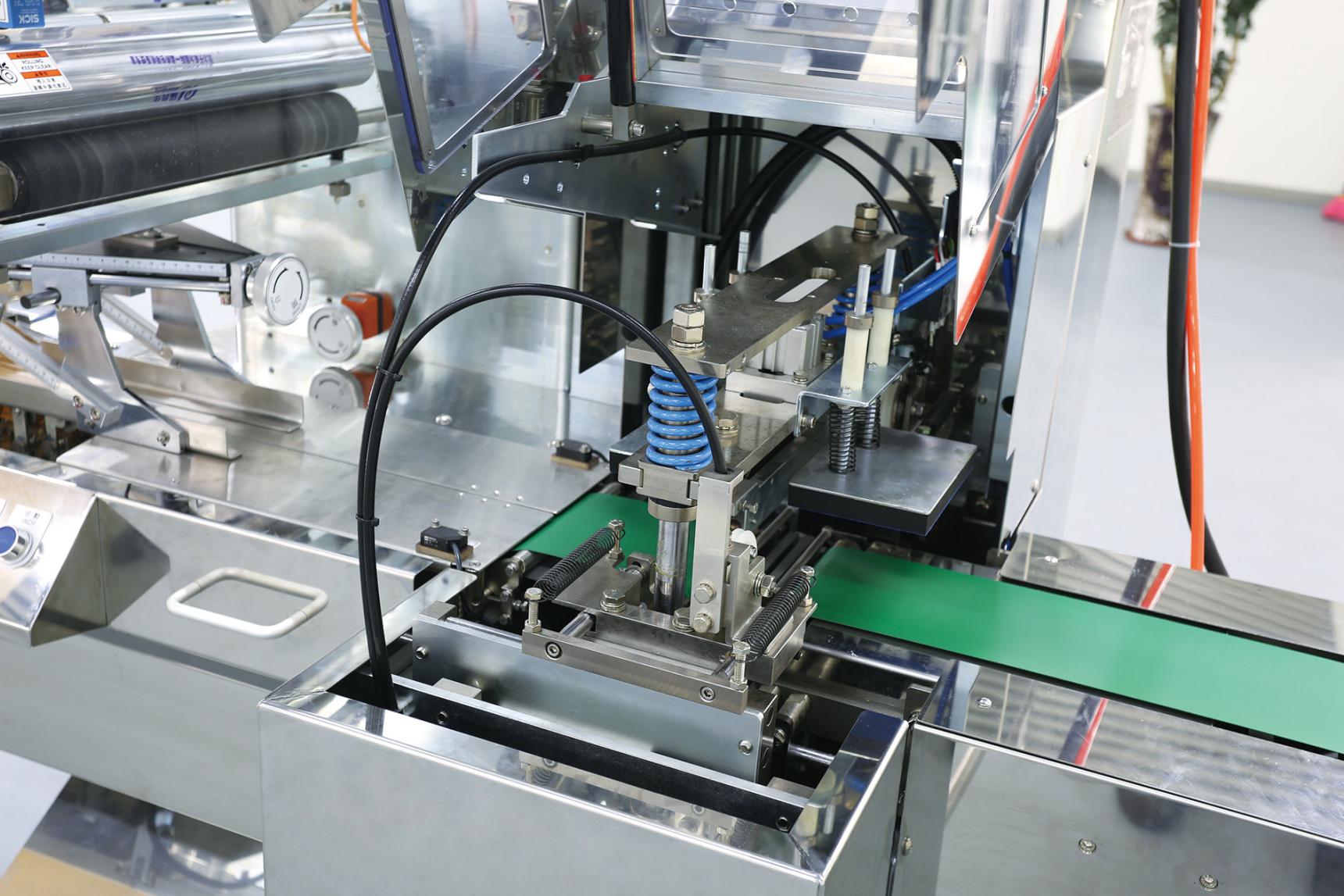 Manufacturer Full Servo Drive Dumpling Flow Wrapper Machine for Food Packing Machine China Bag Making Hot Sealer Reciprocating