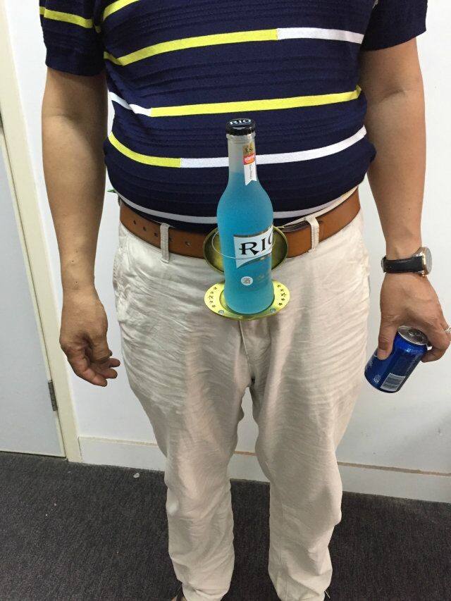 Popular Beer Bottle Holder Belt Buckle Holds A Bottle Or Can Hands Free