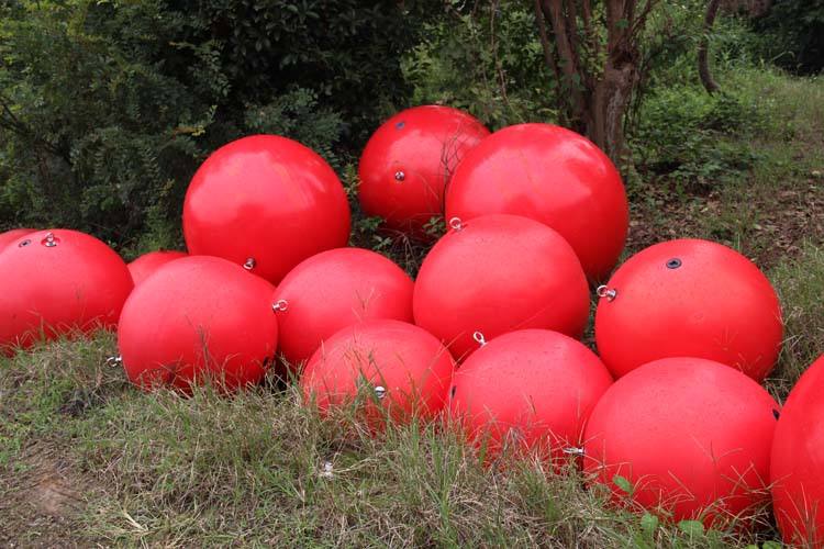 Durable using rotational molding floating balls 50 cm in diameter