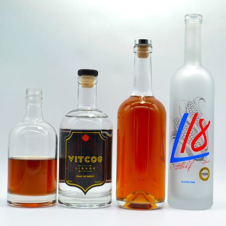 China Supplier Classic glass Spirits bottle empty gin Recycled bottles glass rum whisky vodka cylinder 750ml bottle