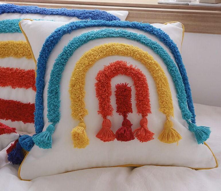 Embroidred decorative custom sqaure luxury soft cussion sofa cushion suppliers for chair