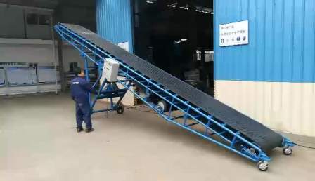 Adjustable height portable truck loading non-slip rubber belt conveyor for bags