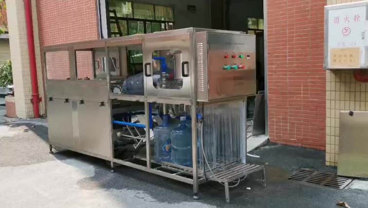 Automatic Barrel Water Production Line 3 - 5 Gallons Bottle Mineral Pure Water Filling System / 20 Litters Jar Filling Equipment