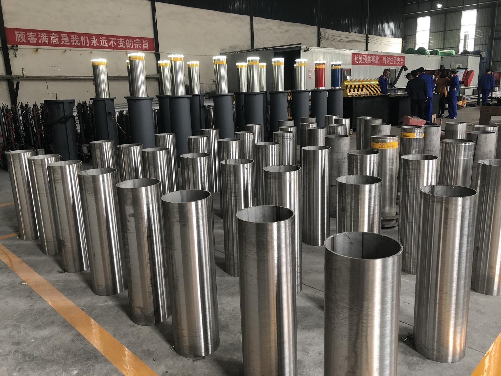 Outdoor street road traffic stainless steel round bollard post metal fixed safety protection bollard