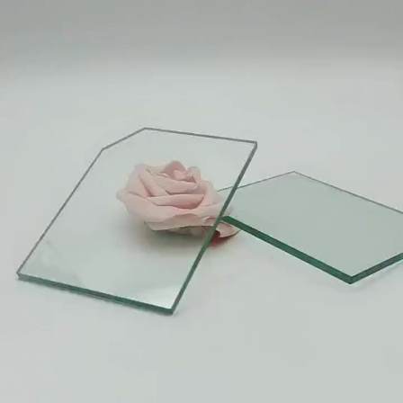 Guangdong Glass  factory supply high quality 3mm 4mm Clear Cut Corner tempered glass