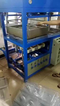 Semi automatic blister packaging small vacuum forming Machine