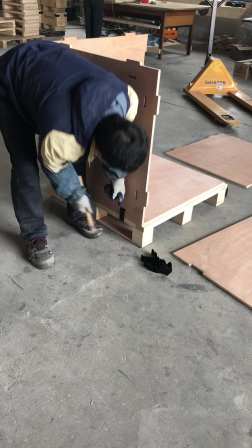 wooden crate for machines packaging