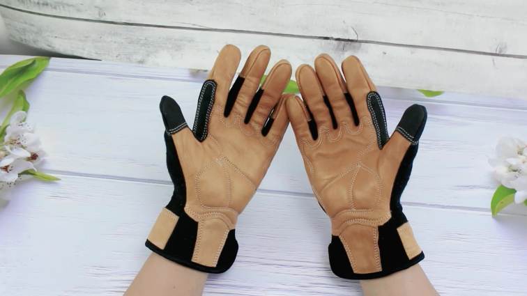 The factory sells wear - resistant low - cost cowhide mechanical safety gloves