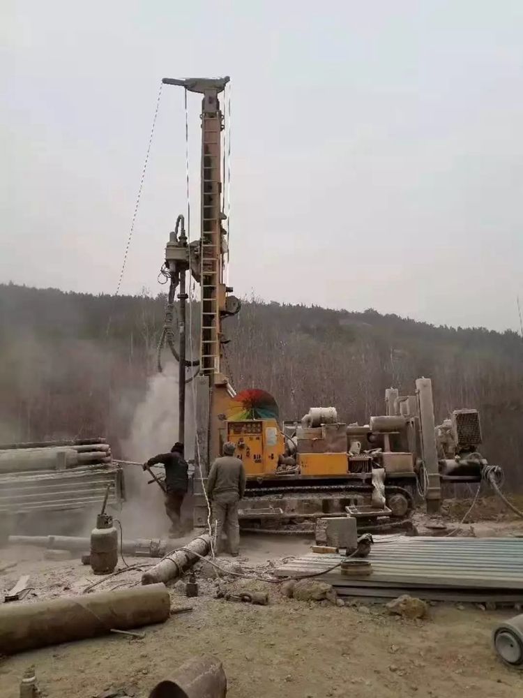 Cone Penetration Drilling Rig drilling with flushing and purging HWY160