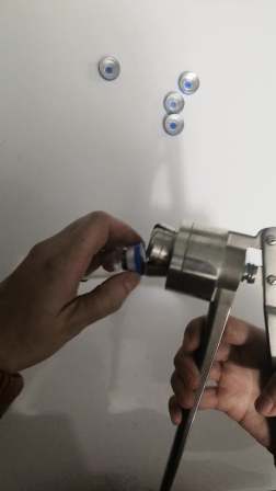 Manual vial cap screwing sealing machine for 13mm aluminum cap