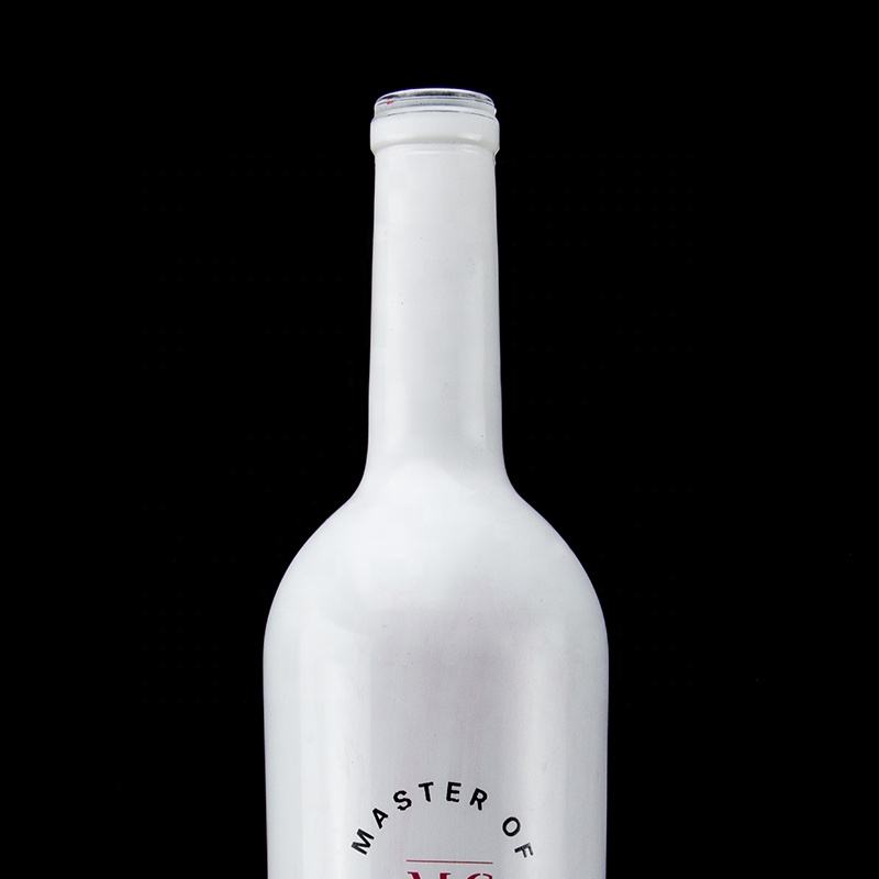 Best selling China Supplier 750ml White top Clear Whisky Vodka Empty Glass Bottle with cork