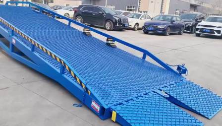 Top quality 6-15ton adjustable height hydraulic mobile container forklift heavy duty loading unloading ramp with CE ISO