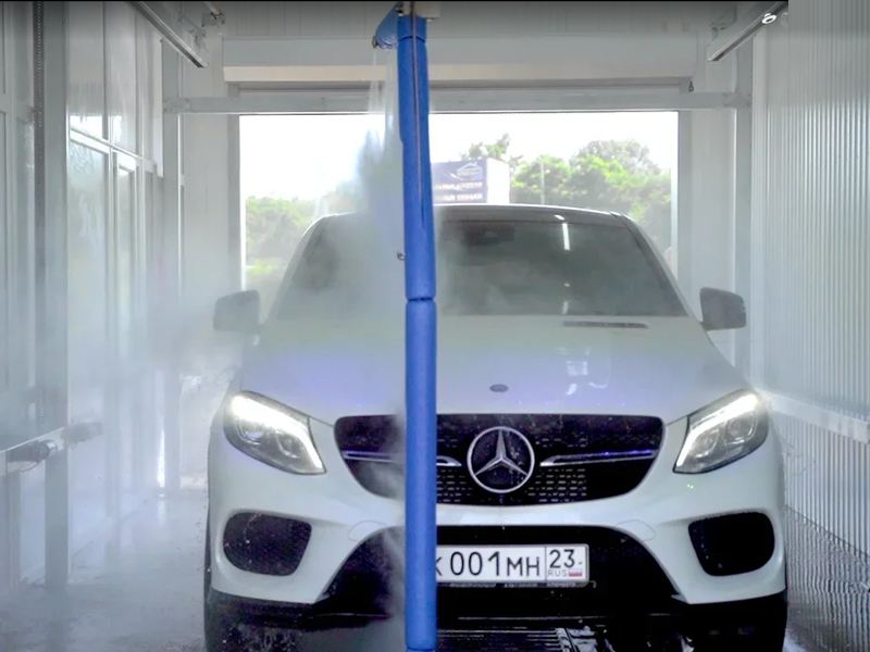 Self-service non-contact automatic car washing machine