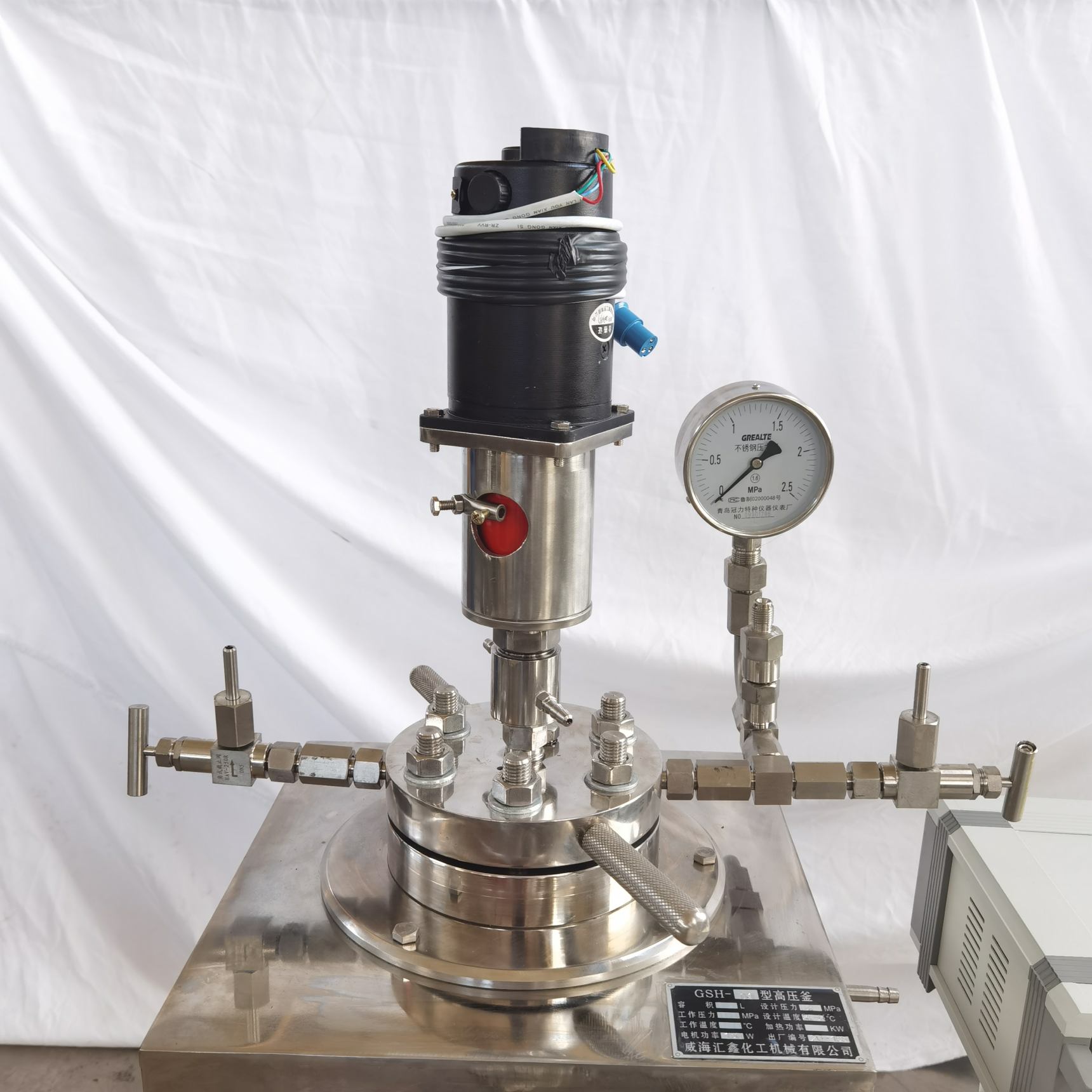Laboratory high pressure stainless steel stirred reactor autoclave with lift and tilt
