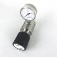 adjustable oxygen pressure regulator with gauge
