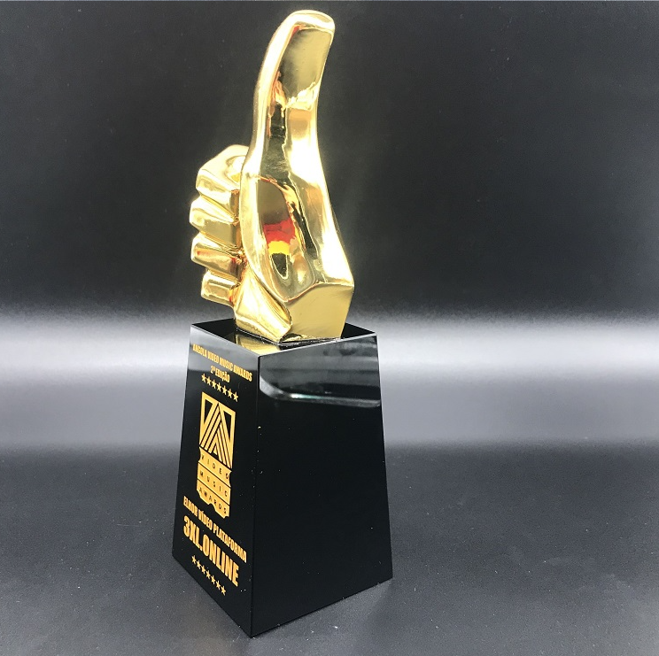 Wholesale Customized Sports Commemorative Gift Trophy Crystal Thumb  Gold Award Trophy