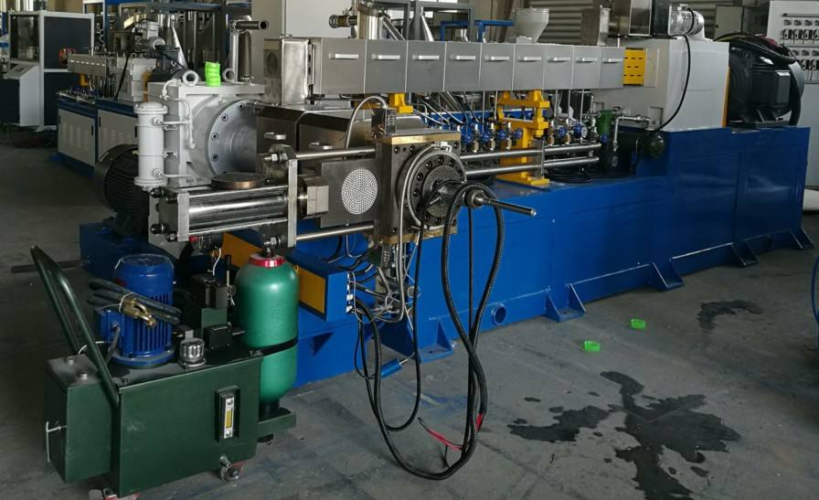 China  Parallel Twin Screw Extruder PVC Cable Shield Material  Extruder