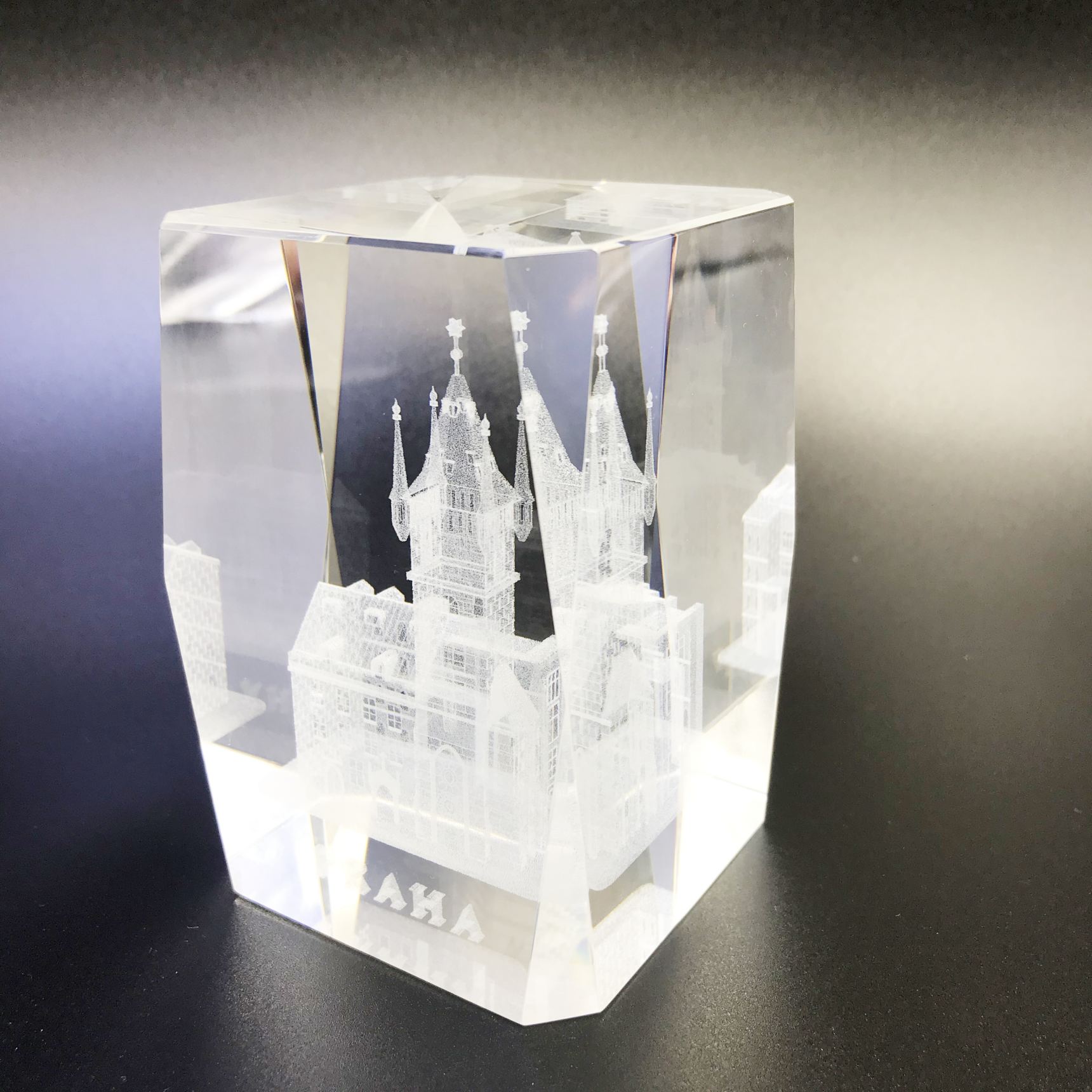 Wholesale K9 Blank Crystal Glass Block Cube For 3d Laser Engraving 3d Laser Castle Carving Crystal Photo Cube