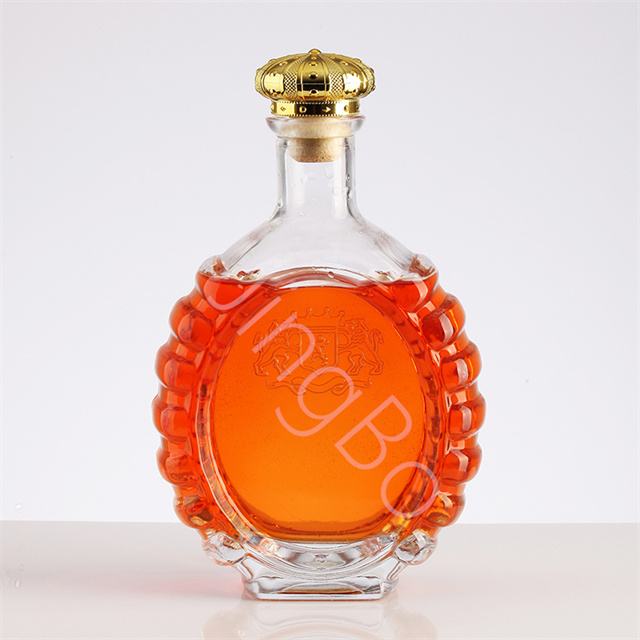 Premium Bespoke 750 Ml 750ml 700ml Pewter Metal Labels Rum Whiskey Whisky Vodka Gin Spirits Glass Bottle With Cork Stopper