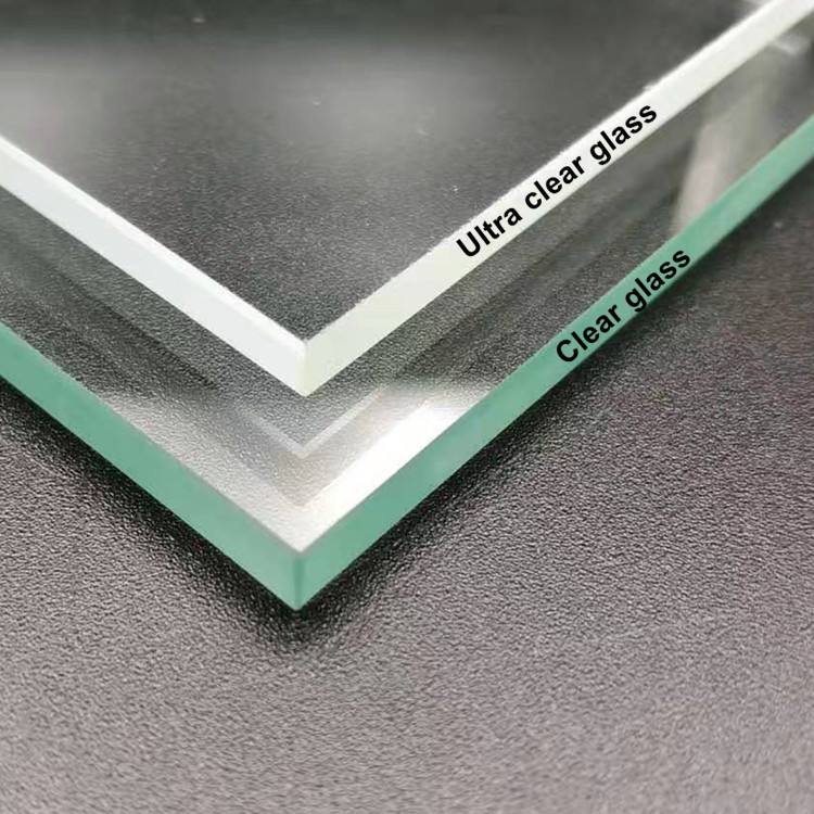 High Transmittance 6mm Ultra Clear Glass With Water Cutting Hole