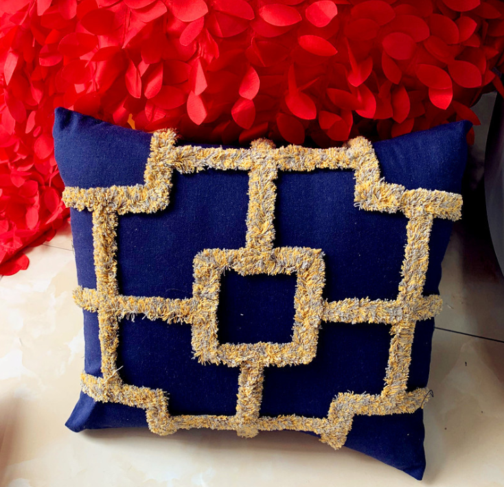 Embroidred decorative custom sqaure luxury soft cussion sofa cushion suppliers for chair