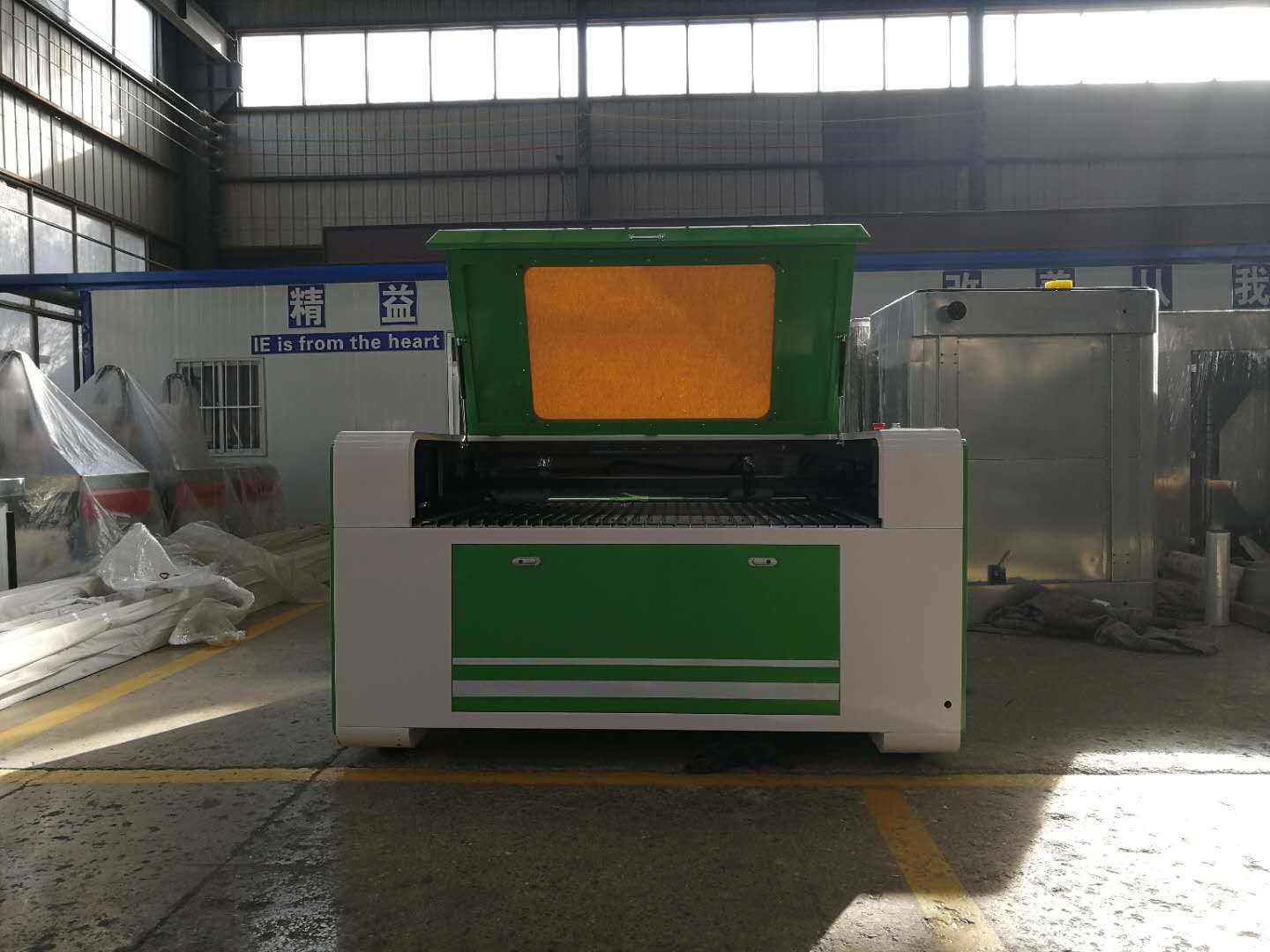 GJ- 1309 co2 laser engraving and cutting machine hot leaser engravers machine