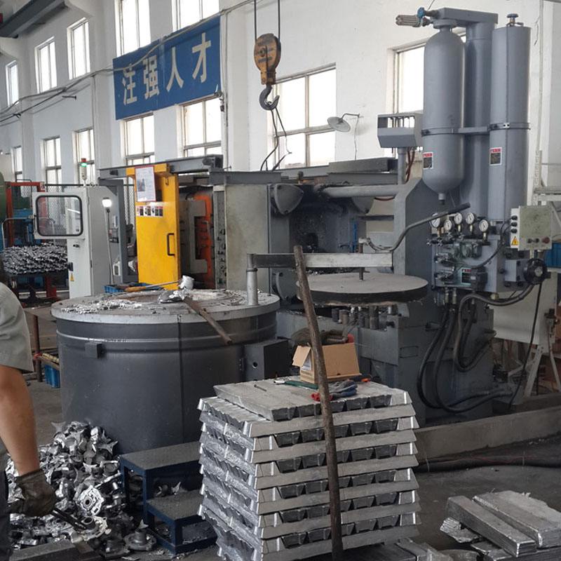 300kg aluminum melting furnace with silicon carbide crucible